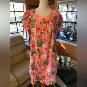 Floral Hawaiian Pink Dress with Split Sleeves